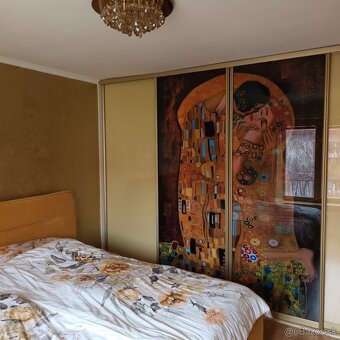 Ponúkam na prenájom priestranný 2-izbový byt Stefanikova Tri - 9