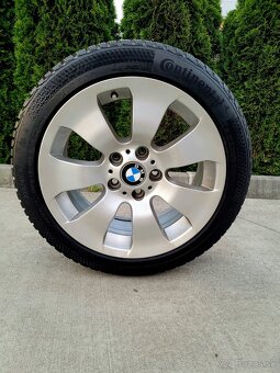 BMW 330i - 9