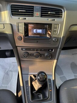 VOLKSWAGEN GOLF Tsi - 9