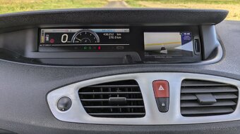 Renault Grand Scenic III 2009 7 miest - 9