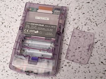 Game Boy Color 》Fialová / Violet 》CGB-001 》 Atomic Purple - 9