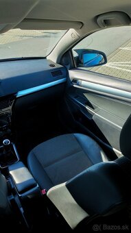Predám Opel Astra H GTC 1.8 16V (103 kW, benzín) - 9