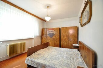 PREDAJ, Dvojgeneračný rodinný dom s potenciálom investície – - 9