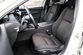 Mazda 3 90kW (2020). - 9