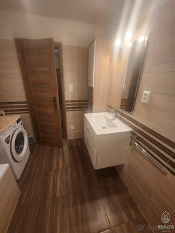 Moderný 2-izbový byt s balkónom na prenájom – Svit - 9
