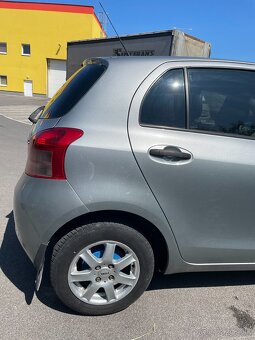 Yaris - 9