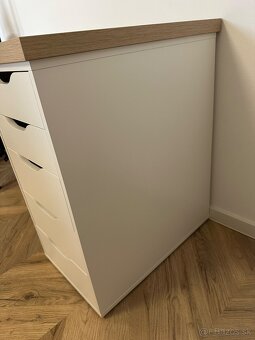 Ponúkam na predaj stôl -  IKEA - 9