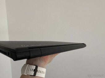 Toshiba i3-4005U,2h batéria,15,6'' Preinštalovaný Win10PRO - 9