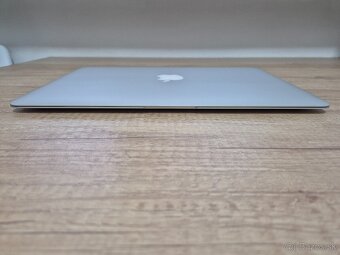 MacBook Air (13-inch, 2017) /Intel Core i5/8GB RAM/128GB SSD - 9