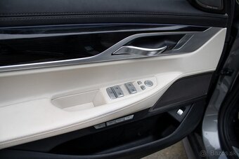 BMW Rad 7 730d xDrive A/T 2018 - 9