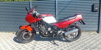 Yamaha FZ 750 - 9