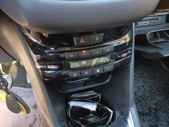 Peugeot 208 1,4 hdi urbansoul - 9
