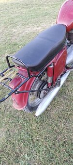 Jawa 250/559 - 9