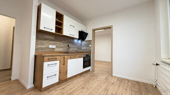 Jednoizbový, kompletne zrekonštruovaný byt s možnosťou zaria - 9