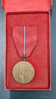 Rozličné medaile - 9