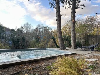 Garsónka v mestskej vile s komunitnou záhradou a s bazénom - 9