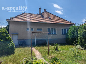 Na predaj rodinný dom s veľkou záhradou v Komárne - 9