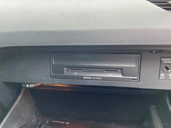 ŠKODA OCTAVIA COMBI 3 2.0 TDi - 9