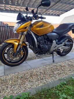 Honda Hornet 600 - 9
