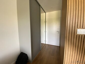Prenájom 2-izb bytu v blízkosti jazier a parku, pet friendly - 9
