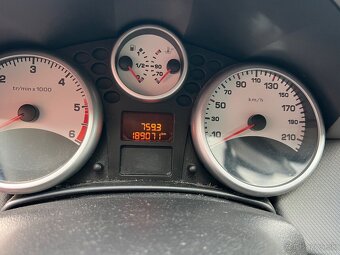 Peugeot 207 1.6 HDI 66kW - 9