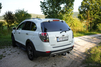 Predám Chevrolet Captiva 4x4 Automat,plná vybava - 9