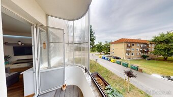 PRIESTRANNÝ 3- izbový byt centrum obce Bošany - 9