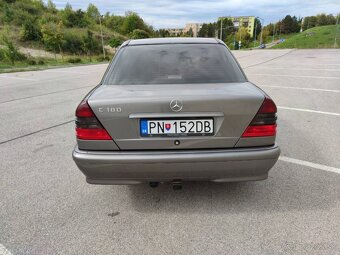 Mercedes C180 - 9