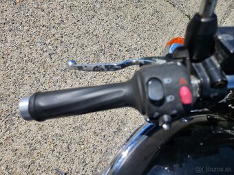 Triumph Thunderbird 900 - 9