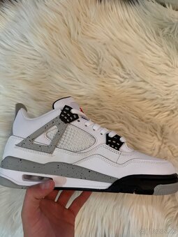 Jordan 4 - 9