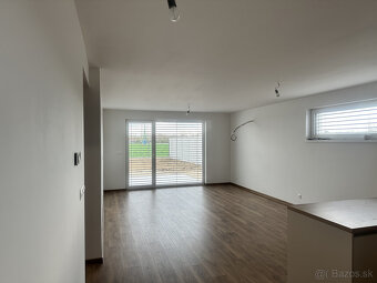 Na predaj moderný 4-izbový rodinný dom s tepelným čerpadlom - 9