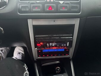 VOLKSWAGEN BORA 1.6 74KW SPECIAL BENZIN - 9