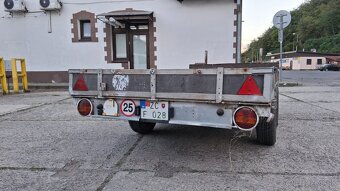 Prívesný vozík - 9