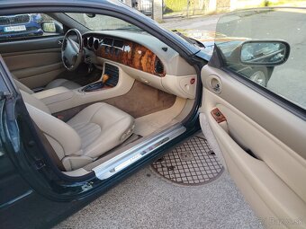 Jaguár XK 8   4.0i v8 - 9