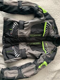 Predam moto bundu spark - 9
