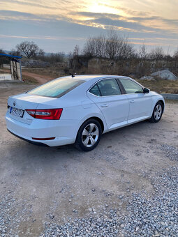 Predám Skoda superb 2,0Tdi 140kw, DSG, rv 2015.275700km - 9