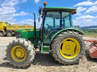 JOHN DEERE 5075E 4X4 - 9