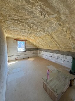 Rozostavaný dom v obci Olešná, okres Čadca - 9