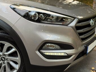 HYUNDAI TUCSON 1.6 GDI STYLE/ SK AUTO / 1.MAJITEĽ / NEBURANÉ - 9