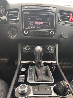 Volkswagen Touareg II 3.0 V6 TDI BMT 4MOTION Mountain - 9