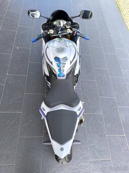 Yamaha R6 - 9