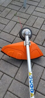 Krovinorez Stihl FR410 C-E - 9