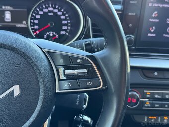 Kia Ceed SW 1.6 CRDi MHEV Gold - 9