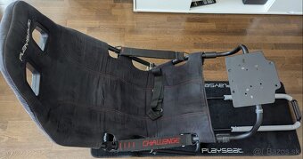 Thrustmaster T300 Ferrari Alcantara + Playseat + Playmat - 9