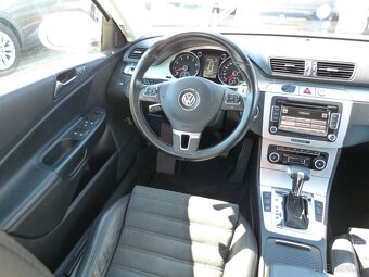 Volkswagen Passat Variant 3.2 V6 Sportline 4-Motion DSG - 9