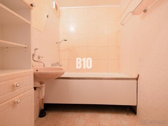 Veľký 2 izbový byt s balkónom - Bizetová ulica - 9