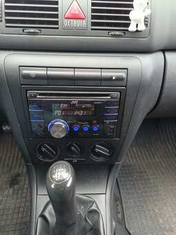 Škoda Octavia TDI 66kw r.v.2002 - 9