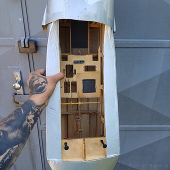 Model Lietadla YAK11 - 9