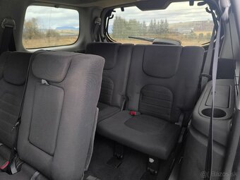 Nissan Pathfinder 2.5 dCI 7- miestny 4x4 - 9
