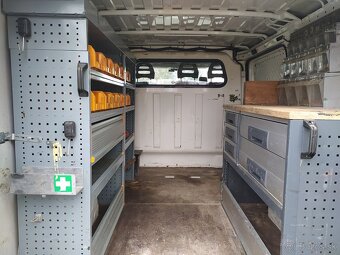 POJAZDNA DIELNA s vestavbou Peugeot Boxer 4x4 - 9